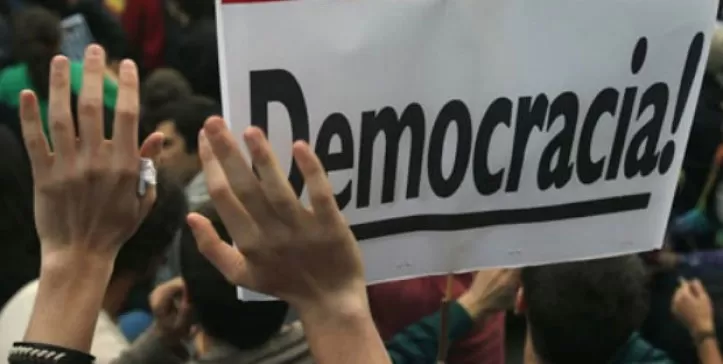 Democracia representativa y mediación política
