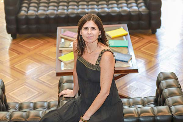 Sylvia Eyzaguirre: «En Chile, la pandemia les pego mucho mas a los alumnos de mayores ingresos»